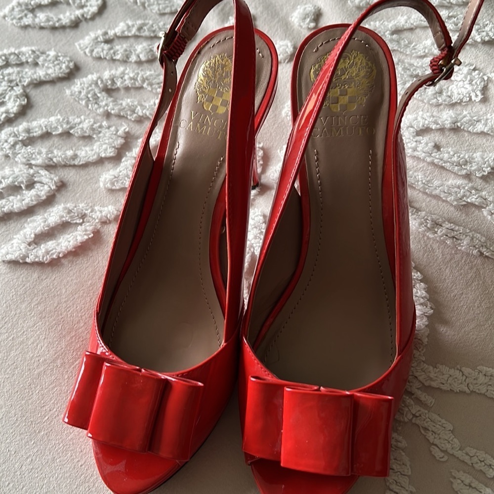 Vince Camuto - bright coral patent leather heels - Picture 6 of 9